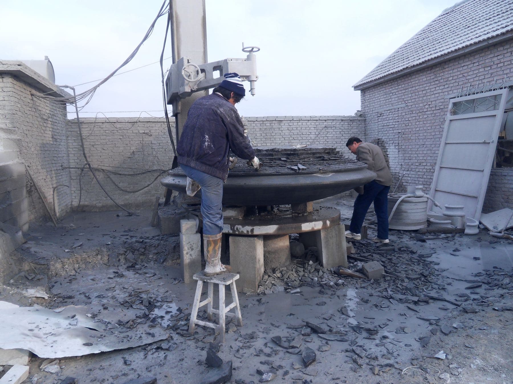 Viel Black Granite Plate 8